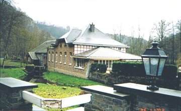 Foto van <p>Moulin de Halleux</p>, Comblain-au-Pont, Foto: Robert Van Ryckeghem, Koolkerke | Database Belgische molens